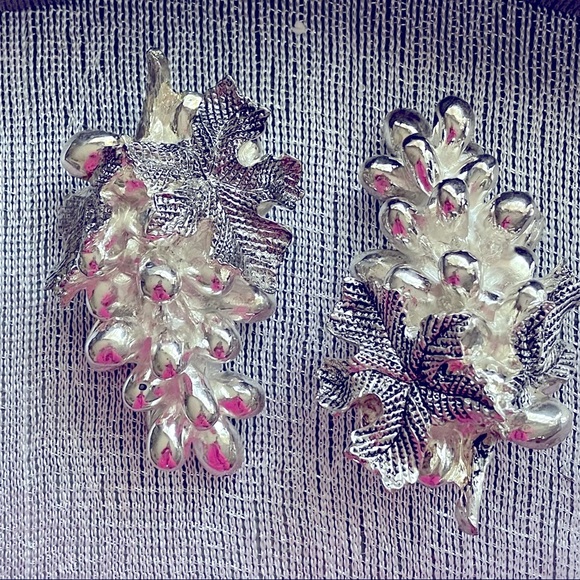 Silver plated Resin fruit Decor - Picture 3 of 12